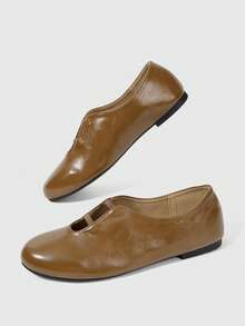 Sleekvia Women's Simple Round Toe Flat Shoes - Brown - View 6