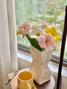 6/12Pcs Optional Brownie Open Tulip Artificial Flowers, Realistic PU Faux Tulips, Nordic Simple Style For Living Room Bedroom Tabletop Decoration - Five tablets - View 4
