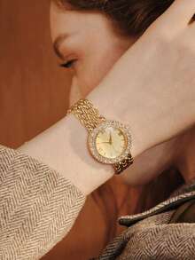 Opalesca Lady's Diamond-Studded Bracelet Watch, Female Light Luxury Model - Gold - View 1