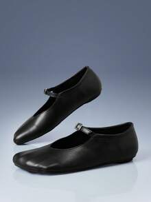 CUCCOO GRLICON Women's Flat Bottom Five-Finger Fashion Buckle Commuter Style - Black - View 3