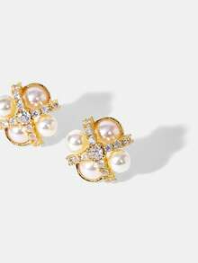 MOTF PREMIUM SMALL EXQUISITE EARRINGS IN 18K GOLD-PLATED ZIRCONIUM PEARLS - Yellow Gold - View 2