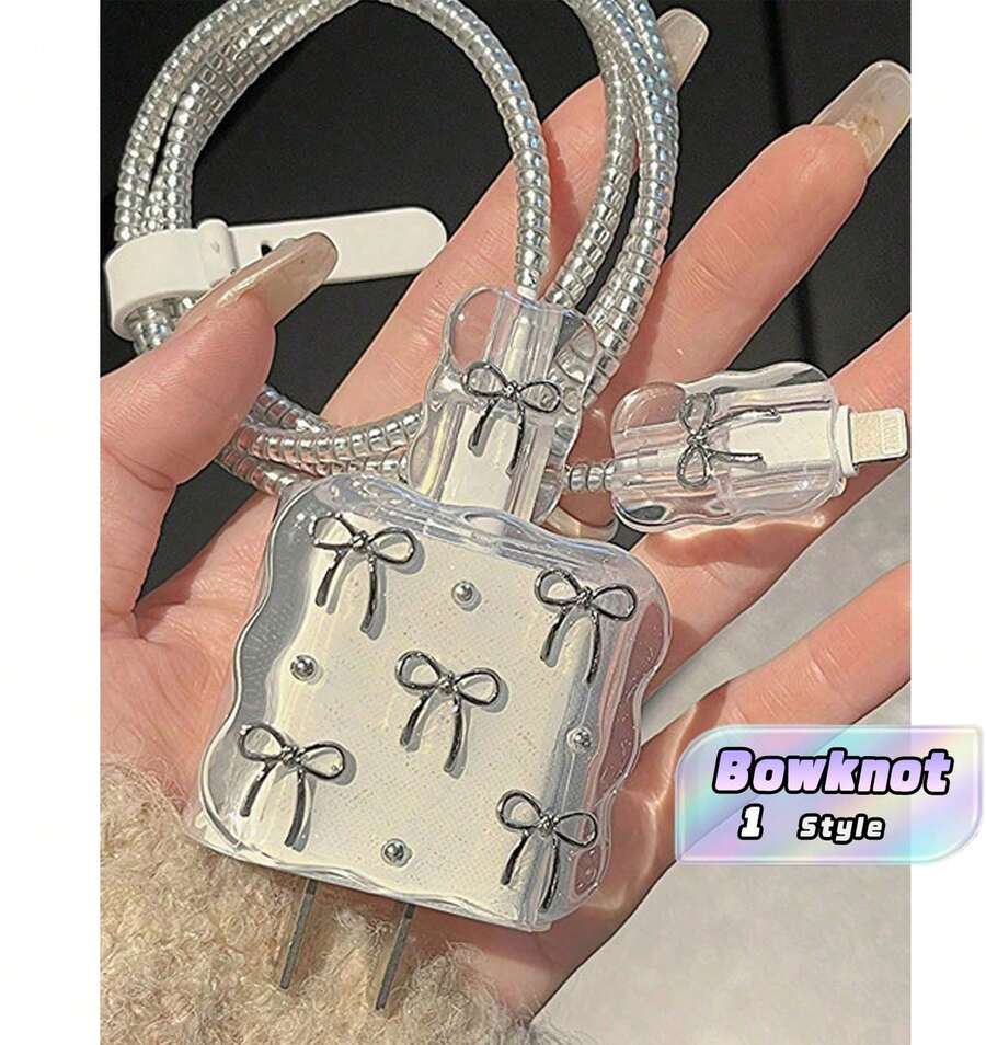 5件組金屬蝴蝶結造型鋼珠設計手機充電器套組 (20W/18W),包含充電線保護繩、充電頭保護套,相容於充電線保護套與充電器保護套 - 無色 - 查看 1