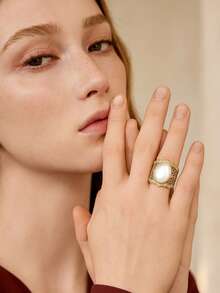 MOTF PREMIUM VINTAGE LACE HOLLOW HONEYCOMB RETICULATED WIDE OPEN RING, WHITE RESIN STONE GOLD RING - Gold - White - View 4