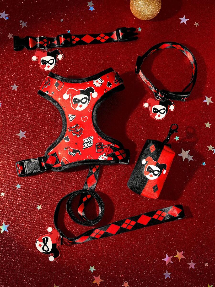 Harley Quinn X SHEIN 透氣卡通印花寵物背心胸背帶套裝,含胸背帶、牽繩、項圈與拾便袋收納夾,可調節式散步用品,適用小型犬、大型犬與貓,多種尺寸 - 紅色 - 查看 1