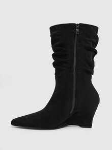 Daringsoles 女款尖頭楔跟性感側拉鍊百褶麂皮黑色前衛華麗中筒靴 - 黑色 - 查看 4