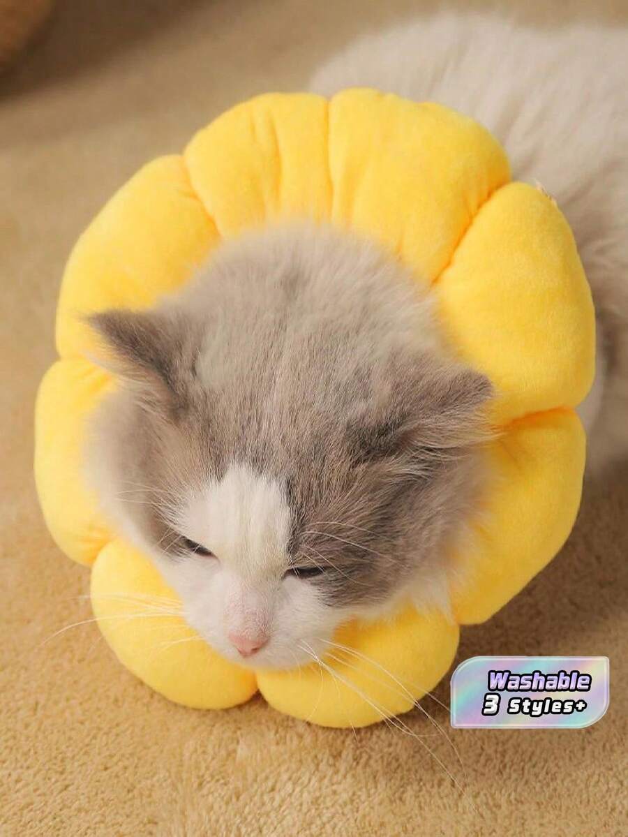 This Lightweight Elizabeth-Style Pet Neck Collar Features A Delicate Petal Design, Differing From Traditional Heavy-Duty Designs. It Is Comfortable And Easy To Wear, Allowing Pets Greater Freedom Of Movement Without Affecting Feeding, Drinking Or. - Multicolor - View 1
