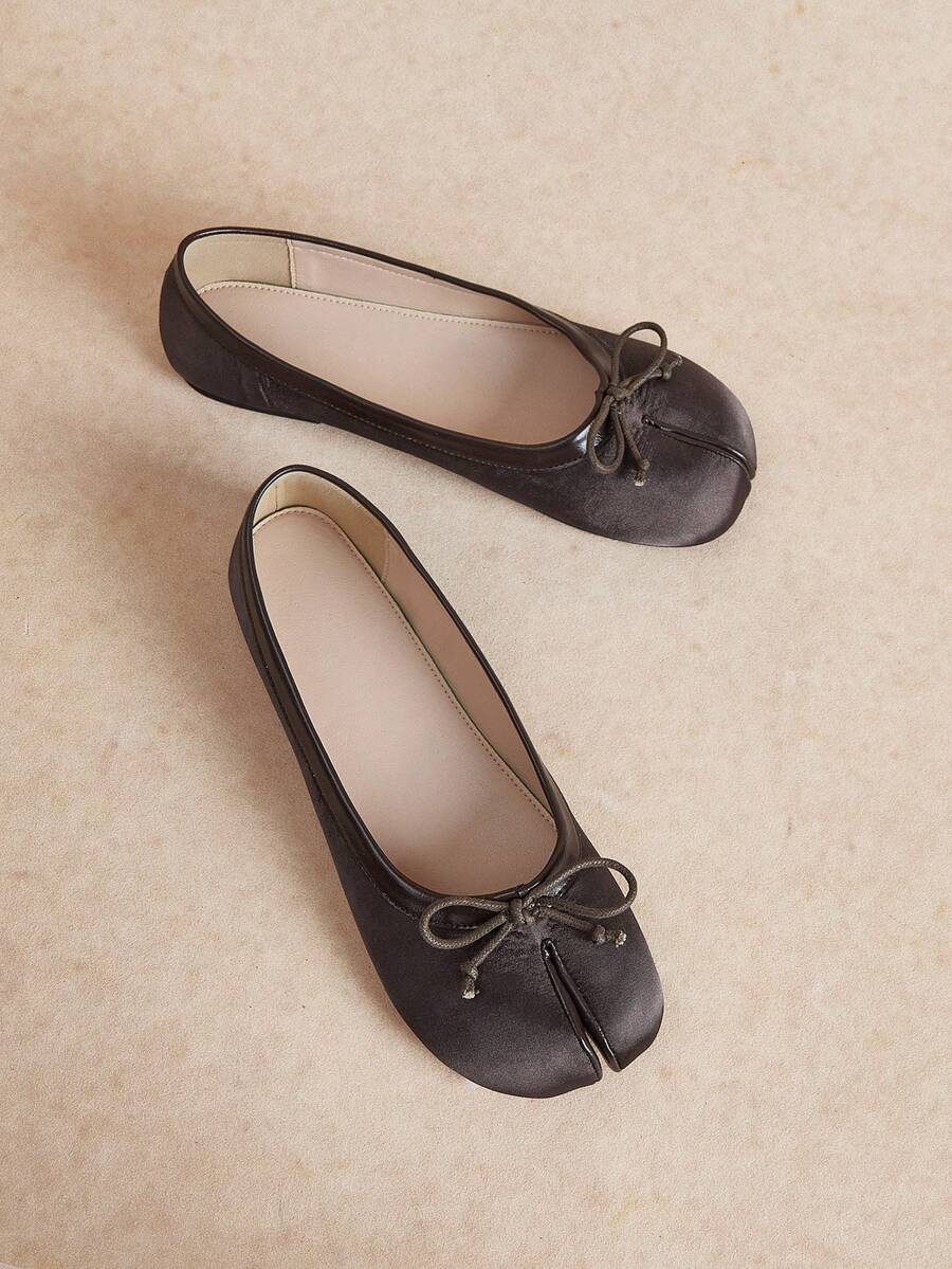 Rosivie Split-Toed Ballet Flats, Women's Low Vamp Soft Leather Versatile Commuter Shoes - Brown bow split toe - View 1