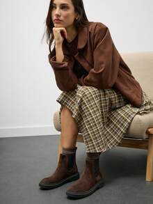 Nöista Maillard Dark Brown Chelsea Booties Round Toe Elastic Sleeve Thick Bottom Low Heel Retro Commuter Ankle Boots - Brown - View 2