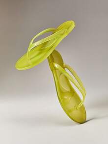 SHEIN Solezae Summer Flat Fashion Women's Transparent Jelly Clogs Flip-Flops Beach Sandals Sea Sandals Slip-On Sandals Non-Slip - Yellow - View 9