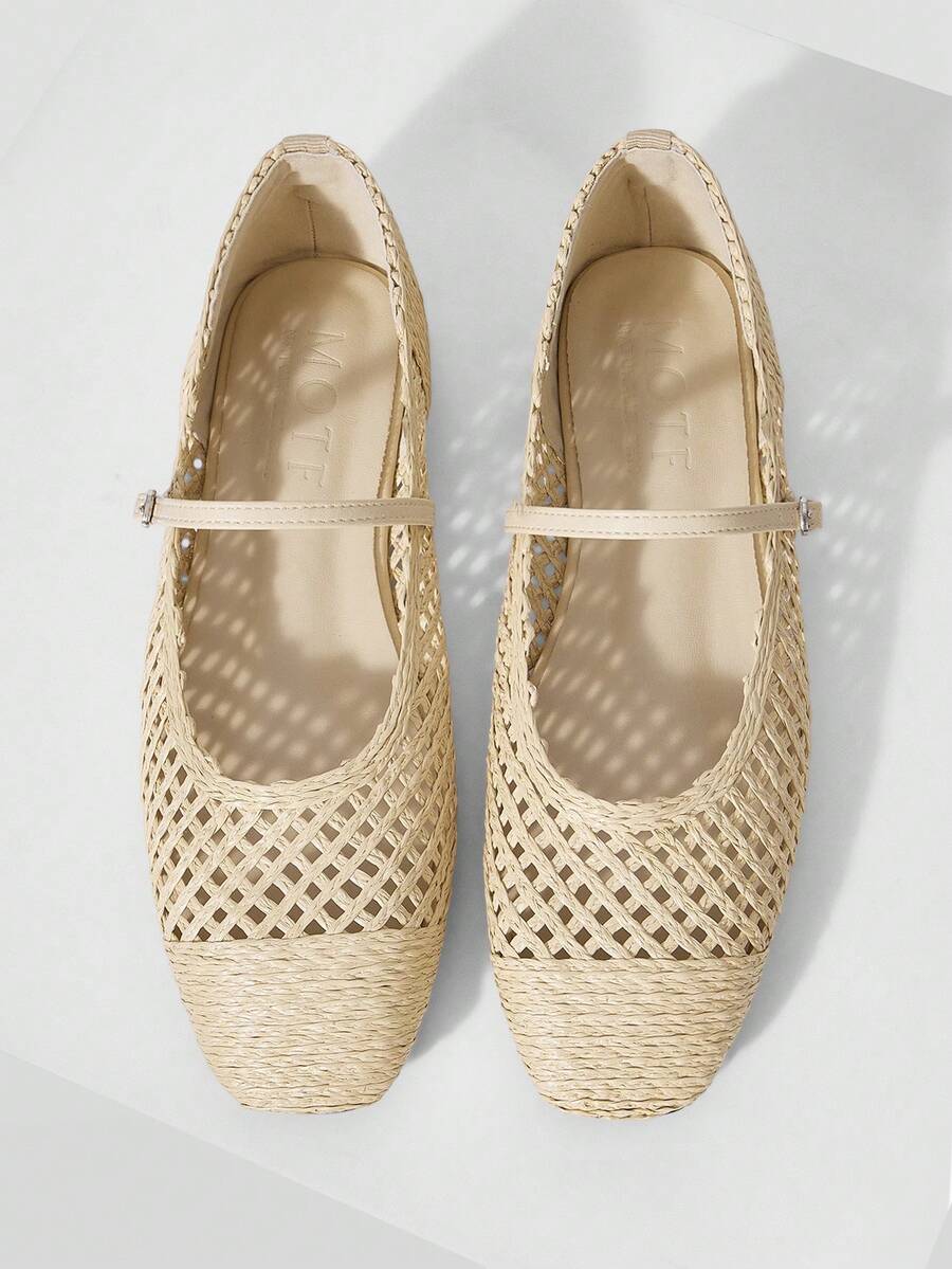 MOTF PREMIUM WOMEN'S NEW WOVEN HOLLOW SQUARE TOE FLAT-SOLED SHOES, APRICOT ELEGANT AND VERSATILE CASUAL SANDALS - Apricot - View 1
