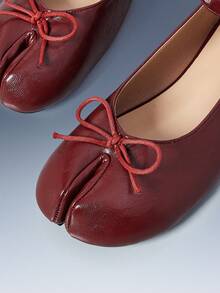 CUCCOO GRLICON Retro Split-Toed Bow Shoes For Women - Burgundy - View 5