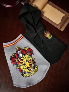 HARRY POTTER X SHEIN 寵物學院風裝扮服飾，連帽披風與背心，貓狗通用四季款，XXS-XXXXXL 多尺寸，徽章印花，透氣親膚，適合節日派對、主題聚會，貓狗趣味玩耍穿著 - 灰黑色 - 查看 1