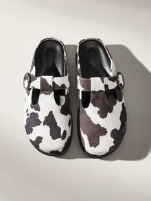 Solecia Women's Fashion Casual Cow Pattern Comfortable Flat Bottom Baotou Slippers - Black and White - View 5