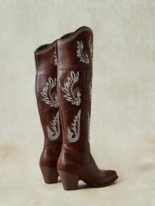 Styleloop Bốt cao quá gối phong cách Western thêu hoa họa tiết mài rách - màu nâu - Xem 8