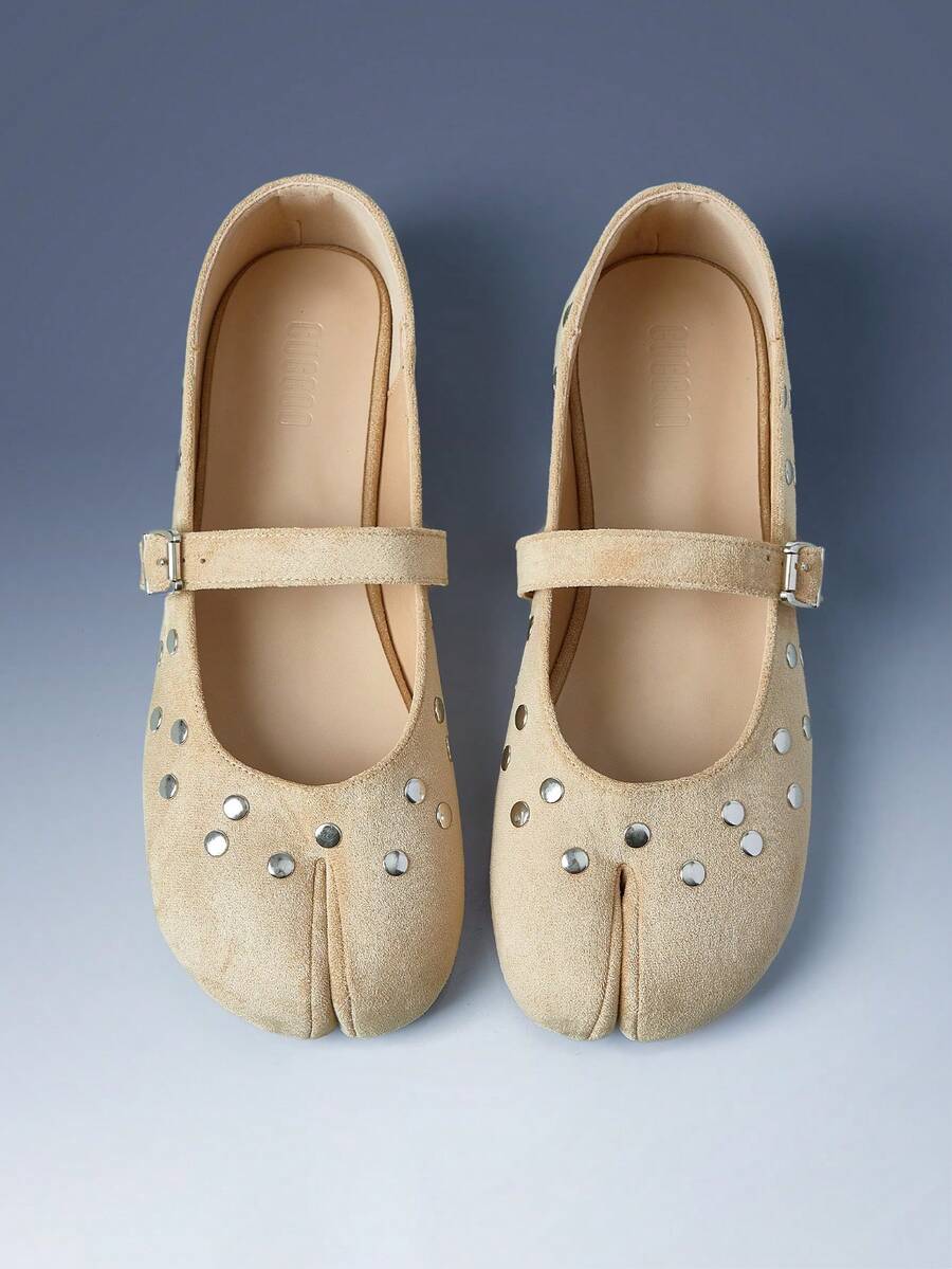 CUCCOO GRLICON Niche Rivet Split-Toed Mary Jane Shoes Women - Apricot - View 1