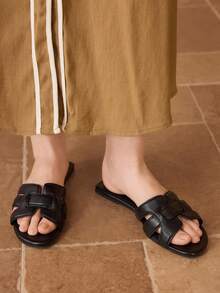 MOTF PREMIUM WOMEN'S FASHION SIMPLE WOVEN FLAT SANDALS - Pure black - View 6