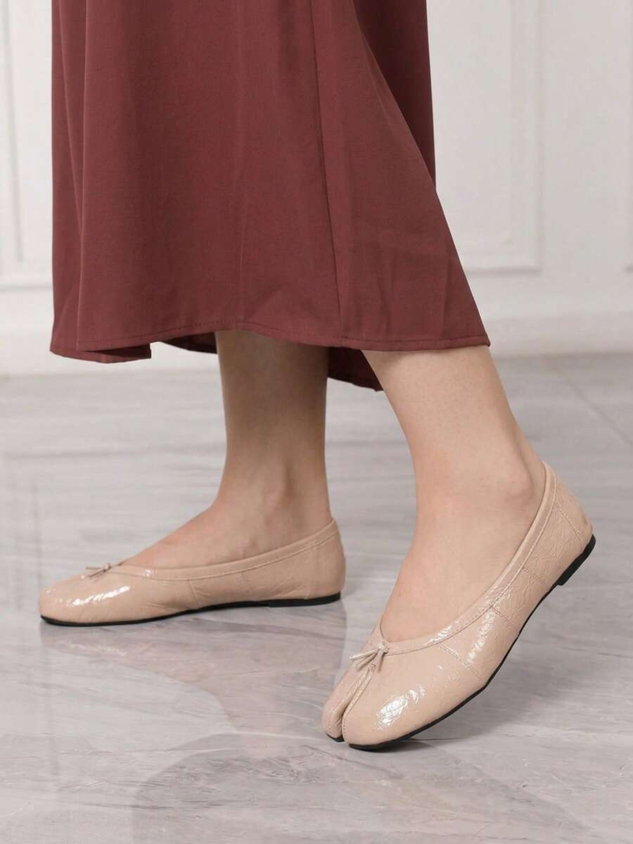 Sleekvia Folded Split-Toed Flat-Soled Shoes For Women, Soft Leather Low Vamp Bowknot Ballet Shoes - Light pink pleats - View 1
