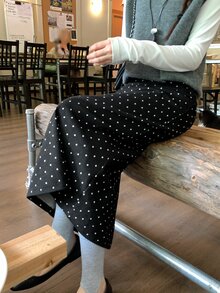 DAZY Polka Dot Split Back Straight Skirt Fall - Black - View 5