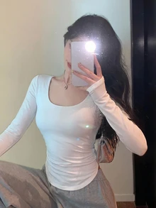 DAZY Solid Scoop Neck Curved Hem Tee - White - View 4