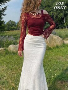 SHEIN MOD 不對稱領口喇叭袖透視蕾絲短版 2 合 1 上衣 - 酒紅色 - 查看 8