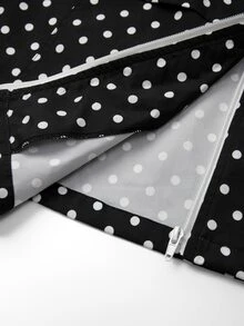 GlowEve CURVE Jaket Berkerudung dengan Tali Serut dan Bahu Jatuh Motif Polka Dot Plus - Hitam dan Putih - View 8