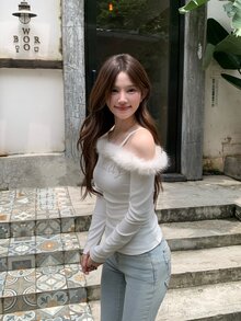 DAZY 水鑽字母圖案不對稱領口毛絨飾邊修身短袖T恤 秋季 - 白色 - 查看 7