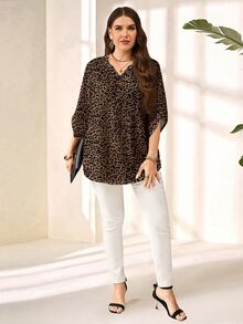 EMERY ROSE Blusa de talla grande con estampado de leopardo y mangas con solapa enrollable - Multicolor - Ver 6