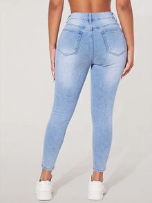 SHEIN PETITE Jeans pitillo de cintura alta con patrón de mariposa de strass - Azul - Ver 2