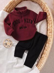 SHEIN Newborn Baby Letter Graphic Half Zip Thermal Sweatshirt & Pants - Burgundy - View 8