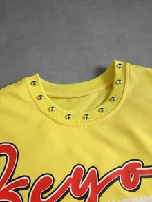 ROMWE MEN Street Life Men Eye & Letter Graphic Studded Detail Tank Top - Yellow - View 2