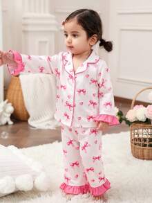 SHEIN Conjunto de pijama para niña bebé con estampado de lazos, ribete de contraste y volantes - Blanco - Ver 6