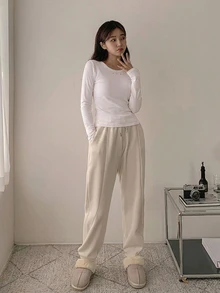 DAZY 純白色圓領金屬孔飾細節T恤 - 白色 - 查看 5