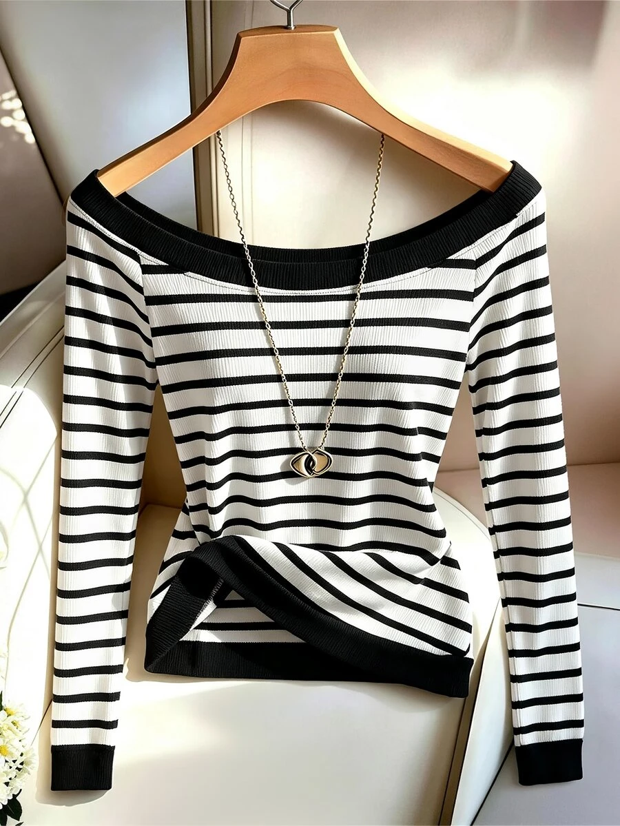 GlowEve CURVE Camiseta de hombros descubiertos con estampado de rayas y bloques de color talla grande - Blanco y Negro - Ver 1