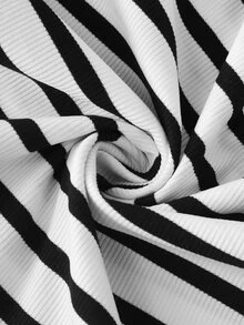 GlowEve CURVE Camiseta de hombros descubiertos con estampado de rayas y bloques de color talla grande - Blanco y Negro - Ver 5