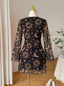 SHEIN EZwear 大尺碼太陽與月亮印花前綁帶網紗洋裝 秋季款 - 黑與白 - 查看 2