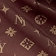 متعدد الألوان