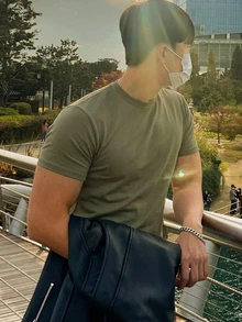 DAZY Men Solid Short Sleeve Round Neck Tee - Army Green - View 4