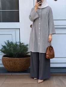 Lacomfia Ditambah Mantel Bermotif Garis-garis dengan Kancing Depan & Celana Panjang Lebar - MultiWarna - View 6