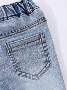 SHEIN Genkimix Kids 少女蝴蝶刺繡喇叭腿牛仔褲 - 淺色水洗藍 - 查看 7