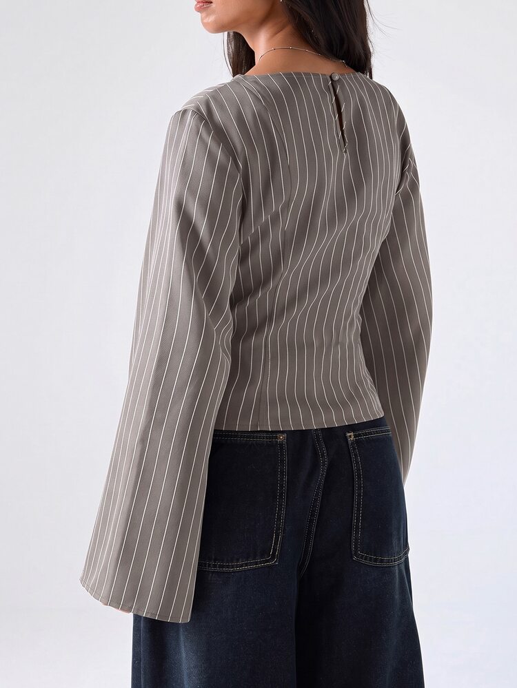 LYSMO Solid Knot Side Flounce Sleeve Blouse - Khaki - View 3