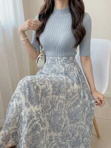 DAZY Set Kaos Leher Tinggi dan Rok Lipit Motif Paisley untuk Musim Gugur - Biru - View 3