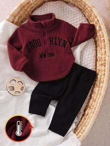 SHEIN Newborn Baby Letter Graphic Half Zip Thermal Sweatshirt & Pants - Burgundy - View 3