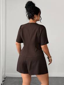 Elenzga Áo blouse cài nút phía trước và quần short size lớn - Màu nâu Sô-cô-la - Xem 2