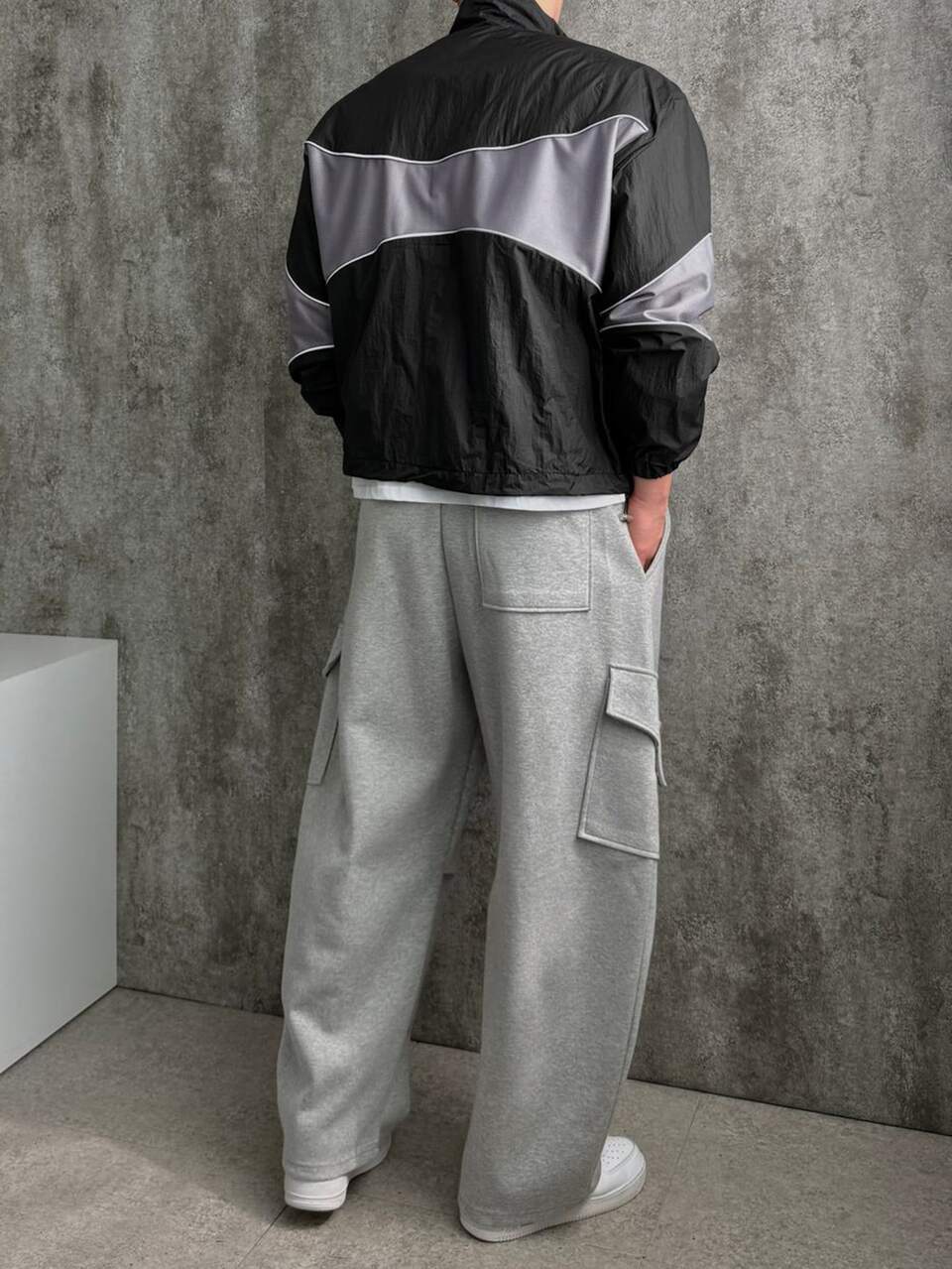 Men Colorblock Contrast Piping Zip Up Jacket