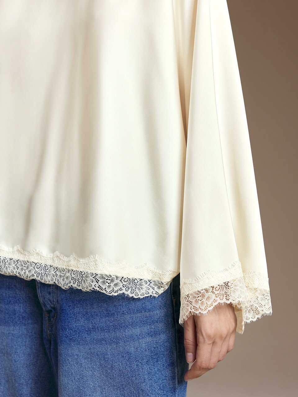 Solid Batwing Sleeve Lace Trim Blouse