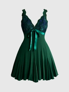 ROMWE Fairycore Plus Contrast Lace Bow Front Cami Dress - Green - View 1
