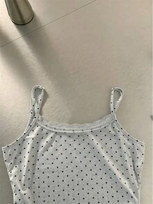 K-Vae 女款白色波點蕾絲飾邊細肩帶背心上衣，甜美可愛修身夏季上衣，柔軟針織，韓系休閒百搭，街頭風，必備內搭 - 灰色 - 查看 5