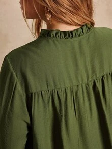 Écloséra Curve Plus Floral Embroidery Frill Trim Flounce Sleeve Blouse - Green - View 4