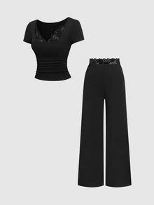 Sweetra Set Kaos dan Celana Panjang Model Lebar Warna Hitam Polos dengan Detail Renda Kontras - Hitam - View 6