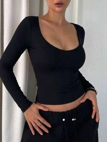 DAZY Solid Backless Slim Fit Crop Top - Black - View 3